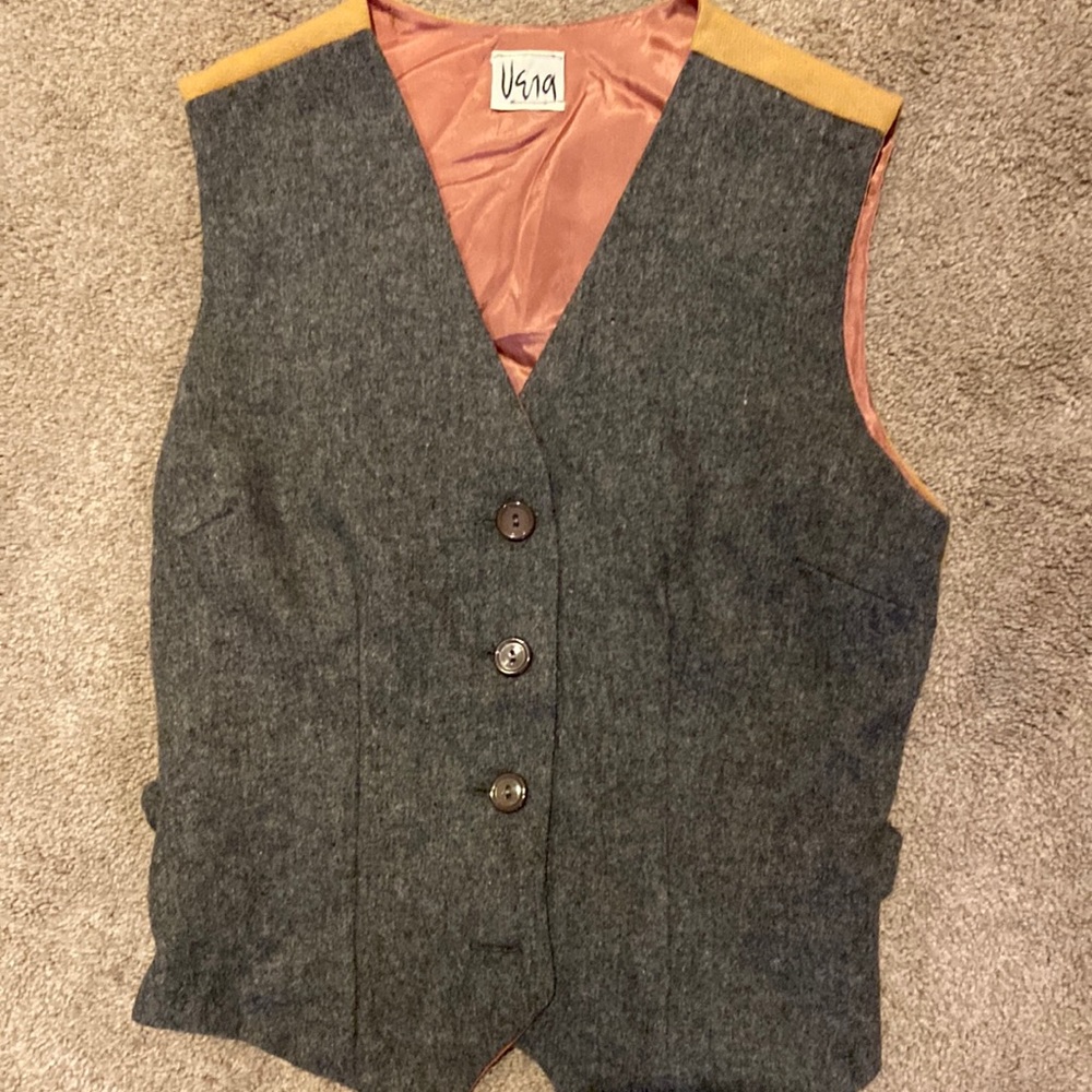 Vera Wang Sleeveless Vest
